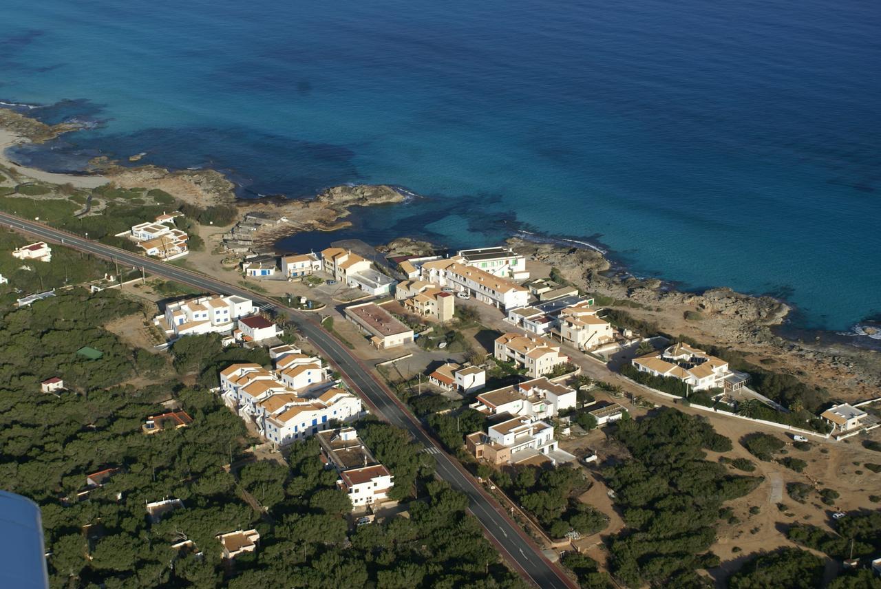 Apartamentos Delfin Es Calo  Exteriör bild