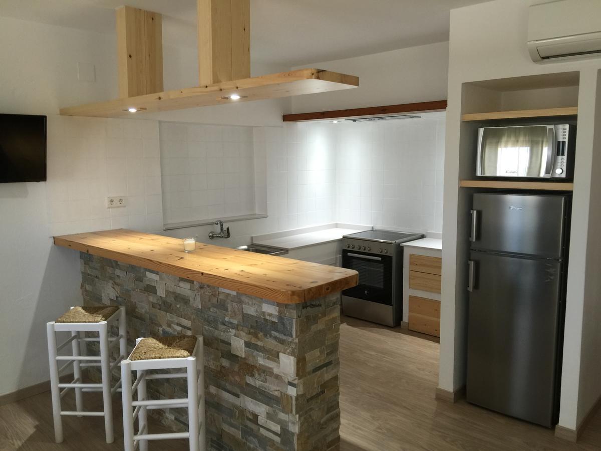 Apartamentos Delfin Es Calo  Exteriör bild