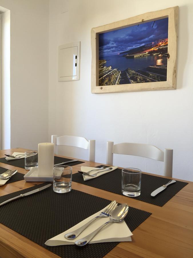 Apartamentos Delfin Es Calo  Exteriör bild